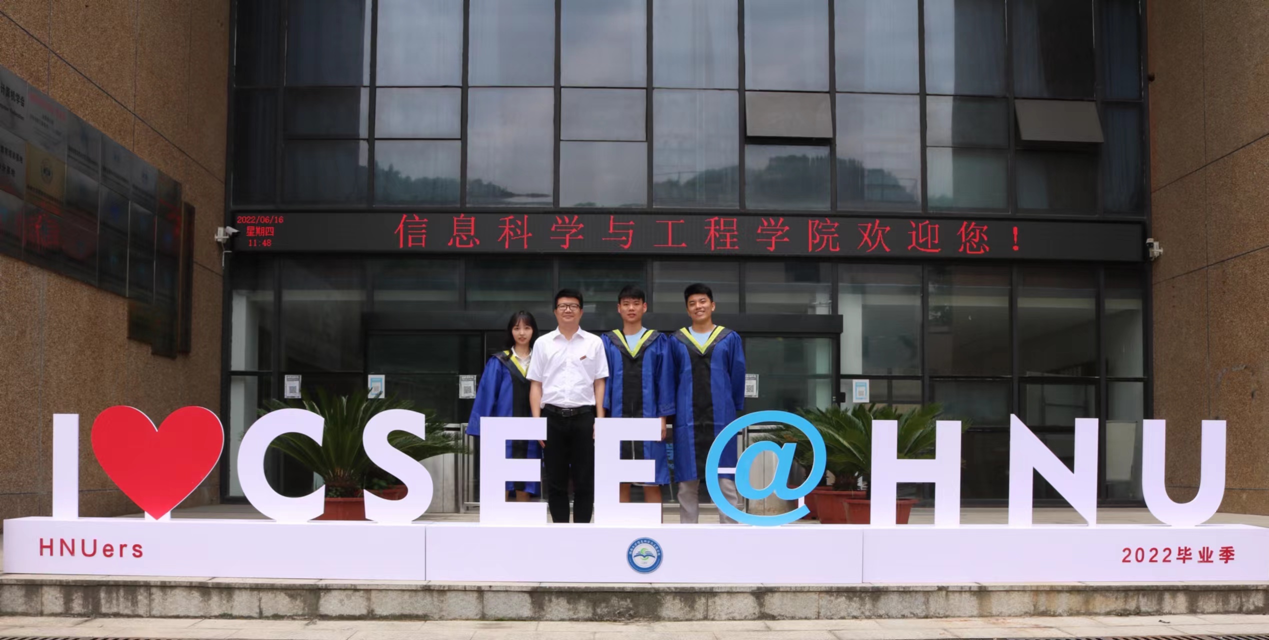 Oops! Something wrong has happened.